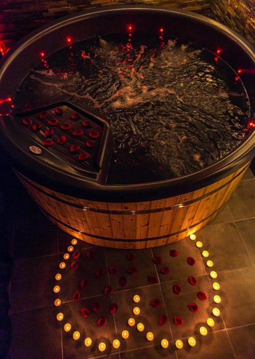 Libourne Villa | Playroom XXL Loft LOVE Room avec Espace spa Terrasse vue sur les toits Salle de jeux pour adultes Libourne centre 10 min de St Emilion Proche Bordeaux