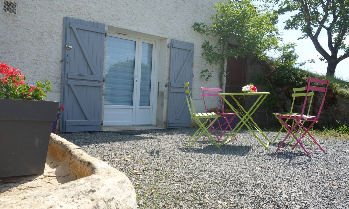 Rouille Apartment | Pleasant accommodation in the countryside near futuroscope and Poitevin marsh