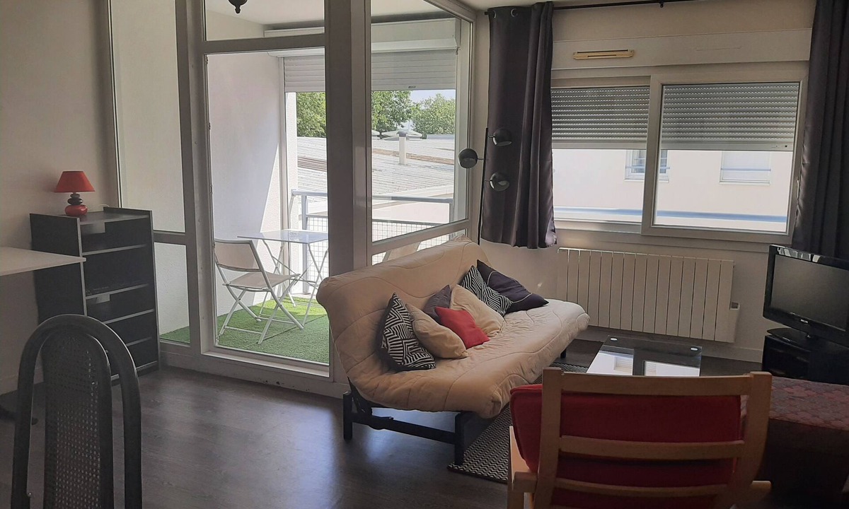 La Rochelle City Centre Apartment | Pleasant T2 excellent location near the old port secure parking, Wifi