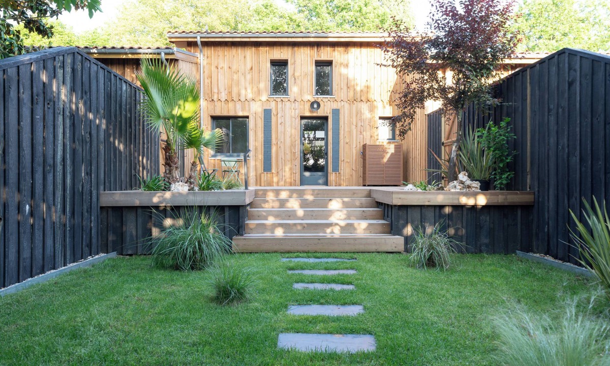Cazaux House | Pontoon house on the banks of the Cazaux canal