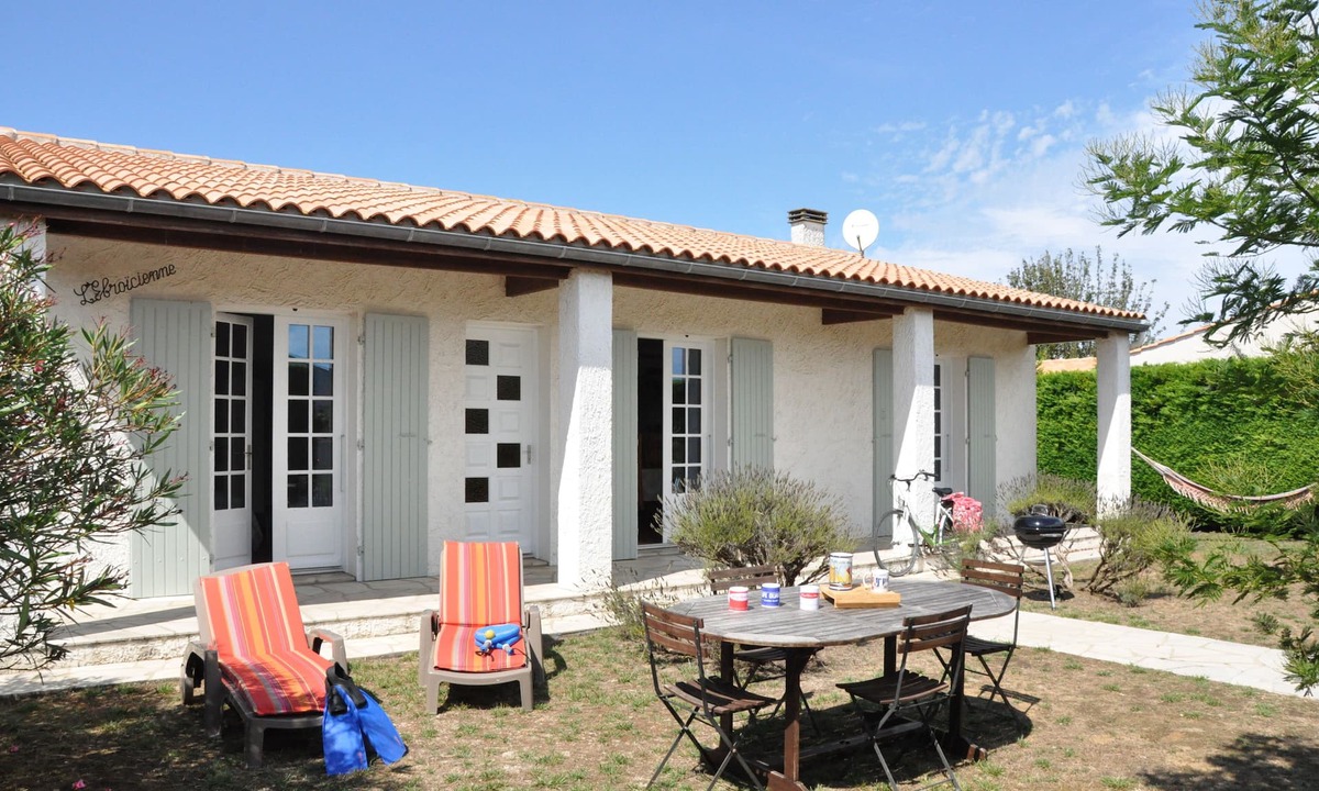 Saint-Denis-d'Oleron House | Promotion: House 6 pers, enclosed land 600m2, 400m beach, sea and shops