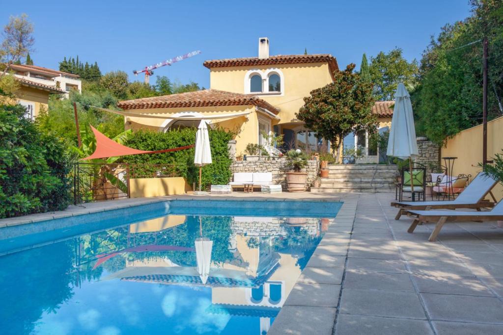 Nord Apartment | Quaint 1br in a villa with swimming pool in Aix-en-Provence Welkeys