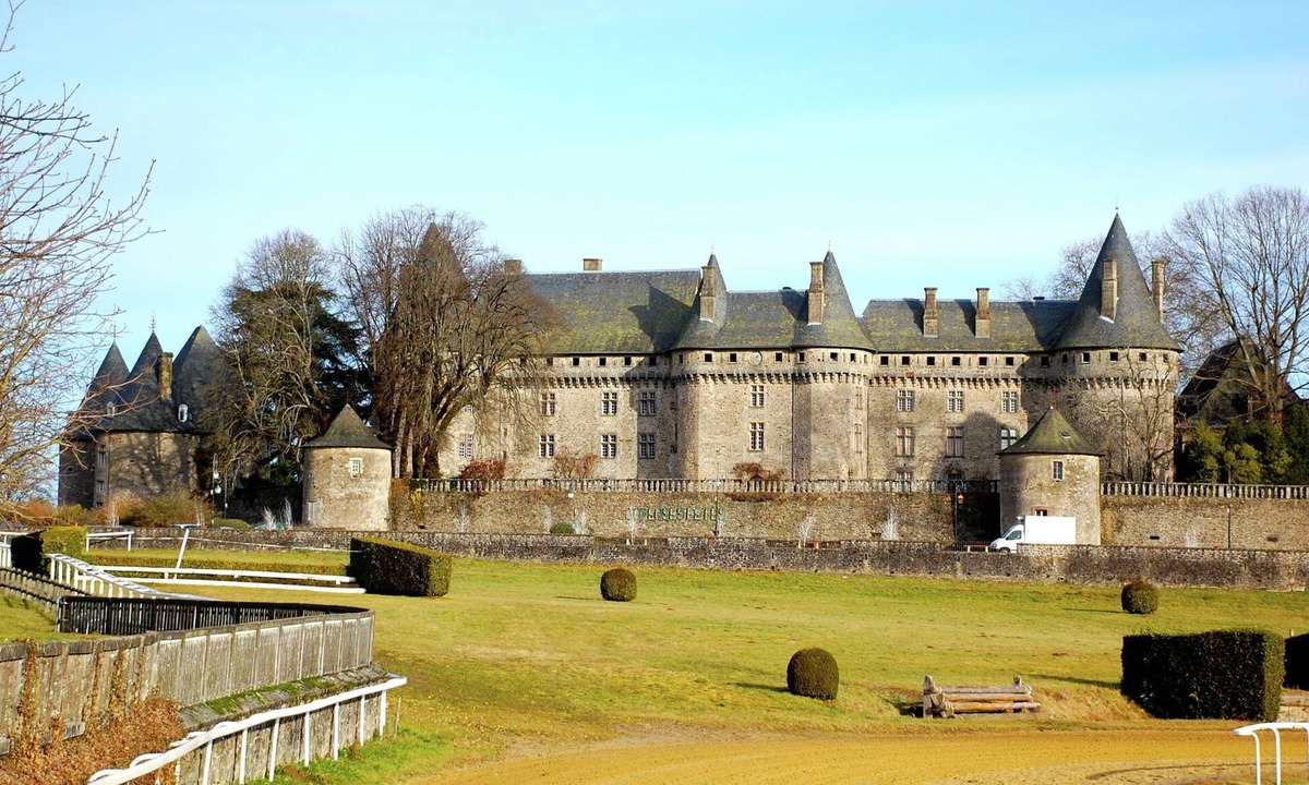 Quaint Cottage Juillac Garden | Bassin de Brive