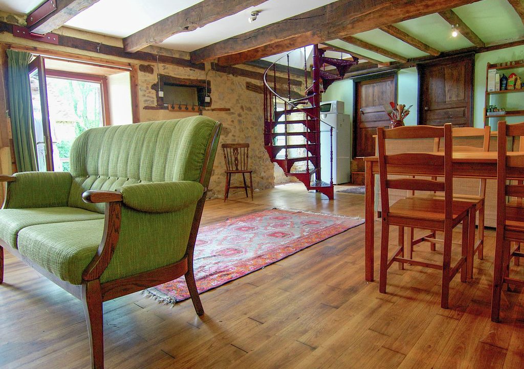 Bassin de Brive Cabin | Quaint Cottage in Juillac with Private Garden