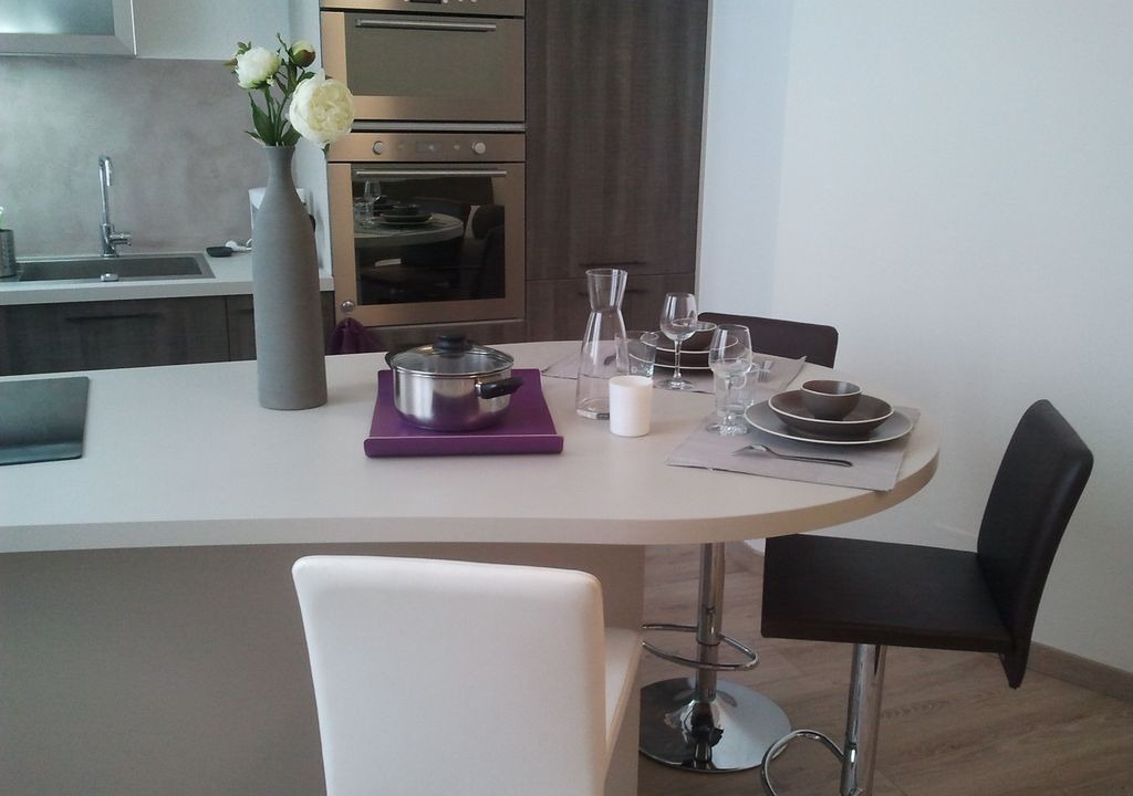 La Rochelle City Centre Apartment | Quiet historic center studio near the old port