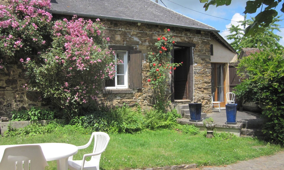 Beyssac House | Quiet house, hiking trails, swimming pool, relaxation