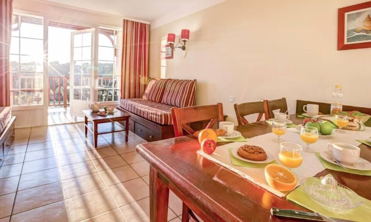 Biscarrosse Apartment | Résidence Pierre & Vacances Le Domaine de Gascogne*** - Apartment for 8 people - 2 bedrooms - Terrace or balcony