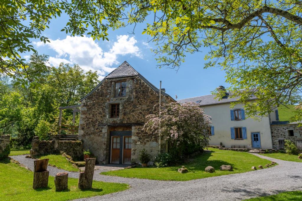 Arudy House | Refuge Out of the City
