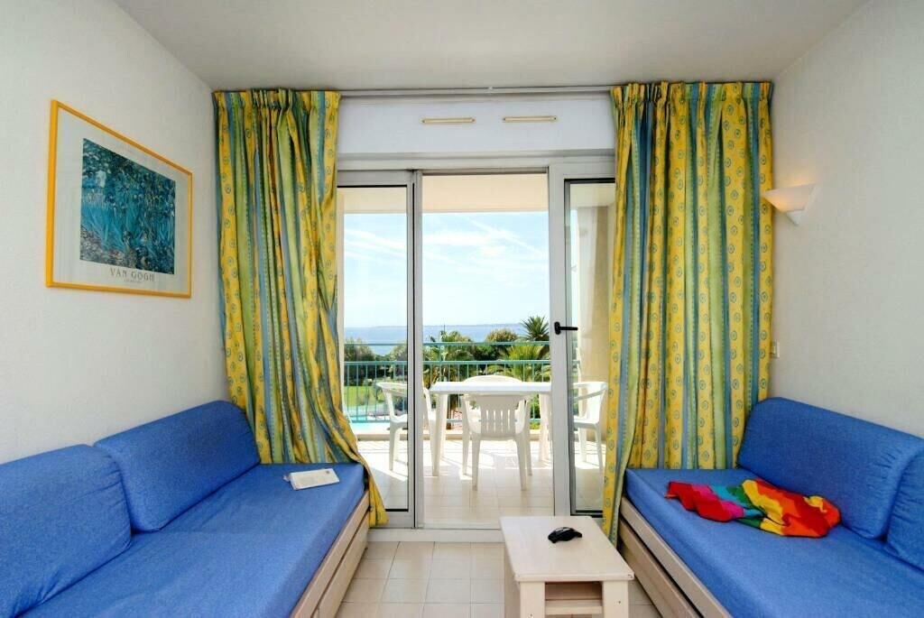 Antibes Apartment | Residence Odalys Pins Bleus - 2 Rooms 4 People