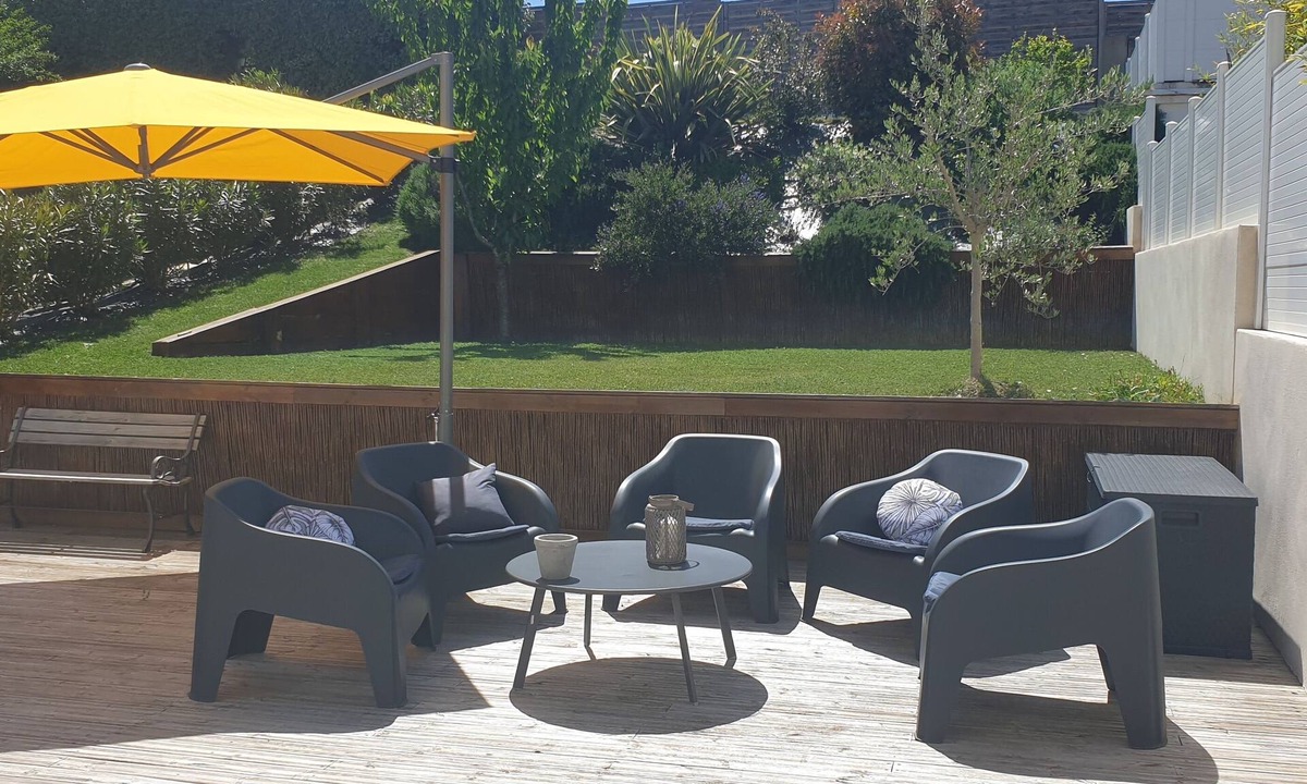 Royan House | Royan house with enclosed garden near the sea 6-7 pers - WIFI