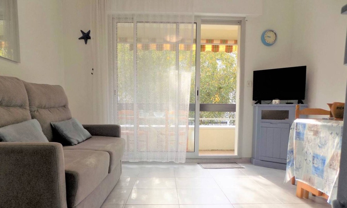Saint-Georges-de-Didonne Apartment | Saint Georges de Didonne - STUDIO CABIN in residence NEAR BEACH