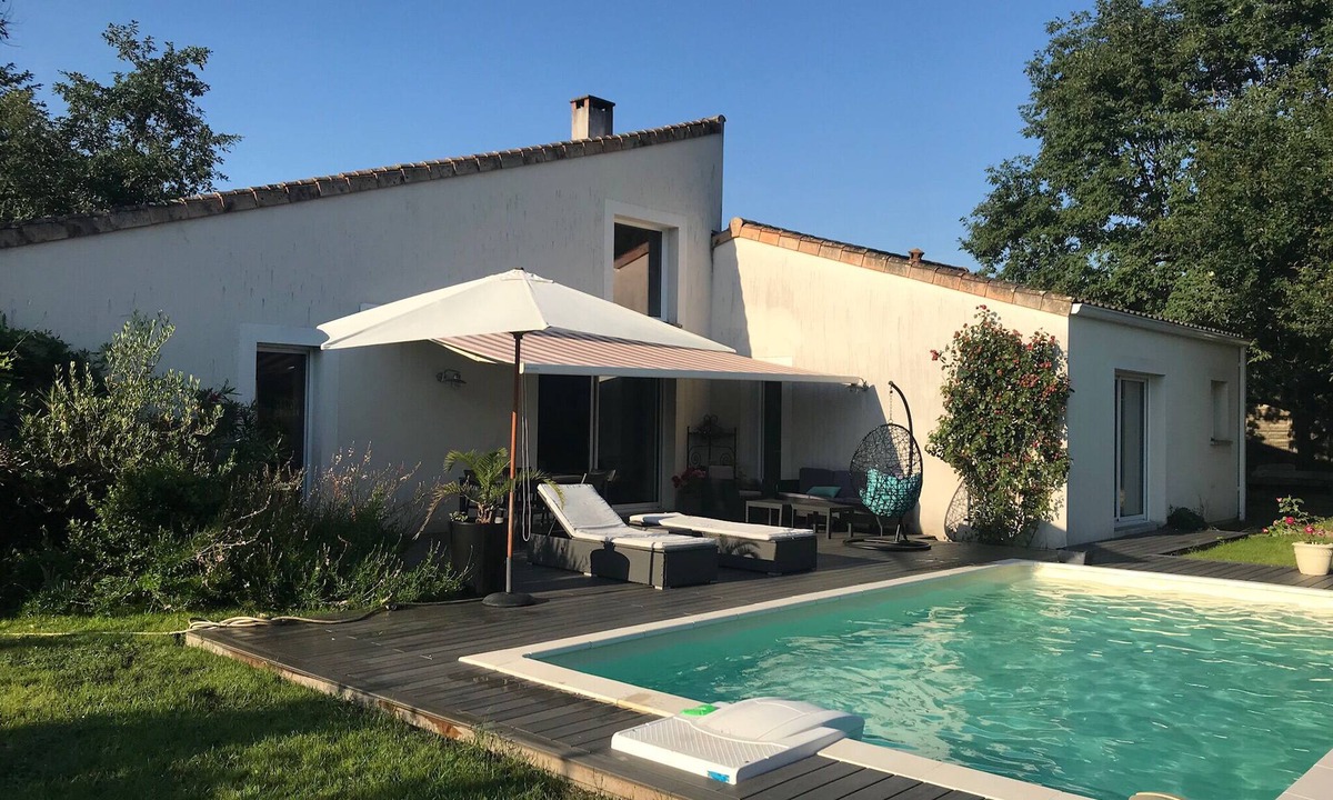 Saint-Aubin-de-Medoc House | SALE : New home very quiet for 8 pers.