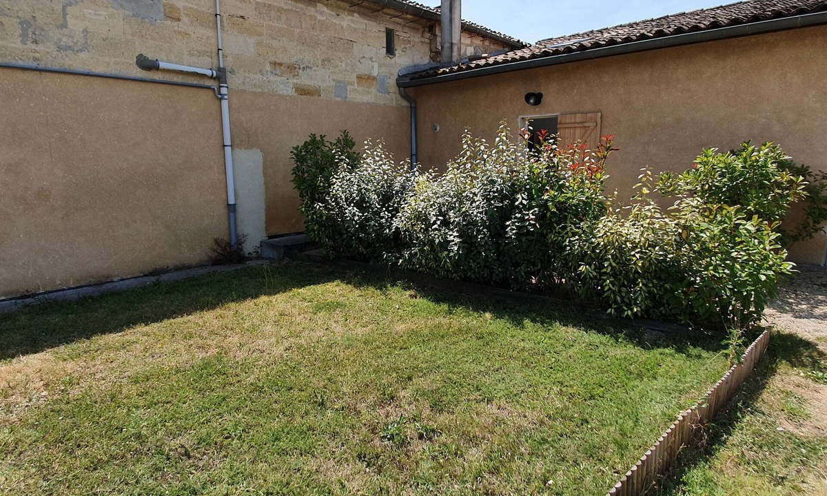 Savignac-de-l'Isle Cottage | Self-catering cottage on the outskirts of SAINT EMILION