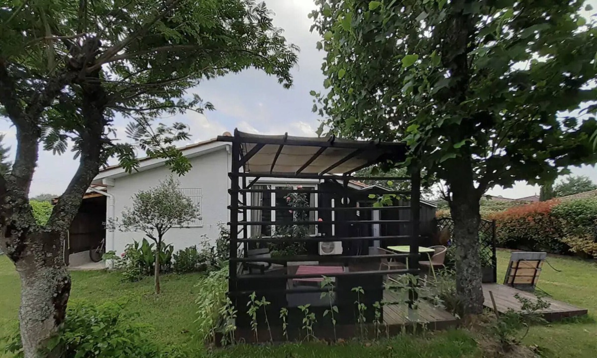 Andernos-les-Bains House | Semi-detached house in Andernos, with terraces & Wi-Fi
