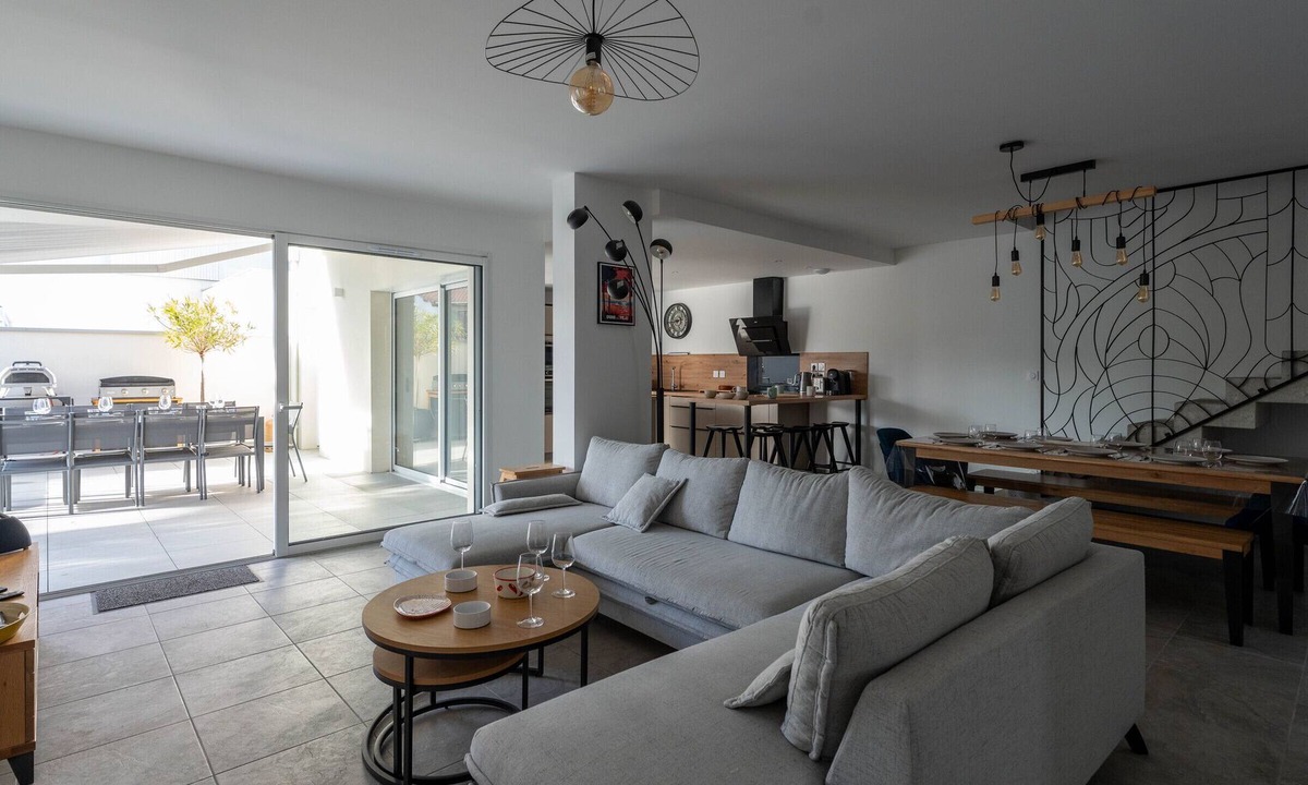 Biscarrosse Plage House | Spacious house 10p, near beach, equipped, terrace, Biscarrosse
