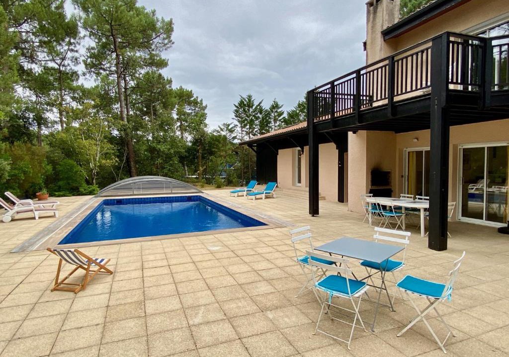Lacanau-Ocean House | Spacious villa with huge pool in quiet location close beach