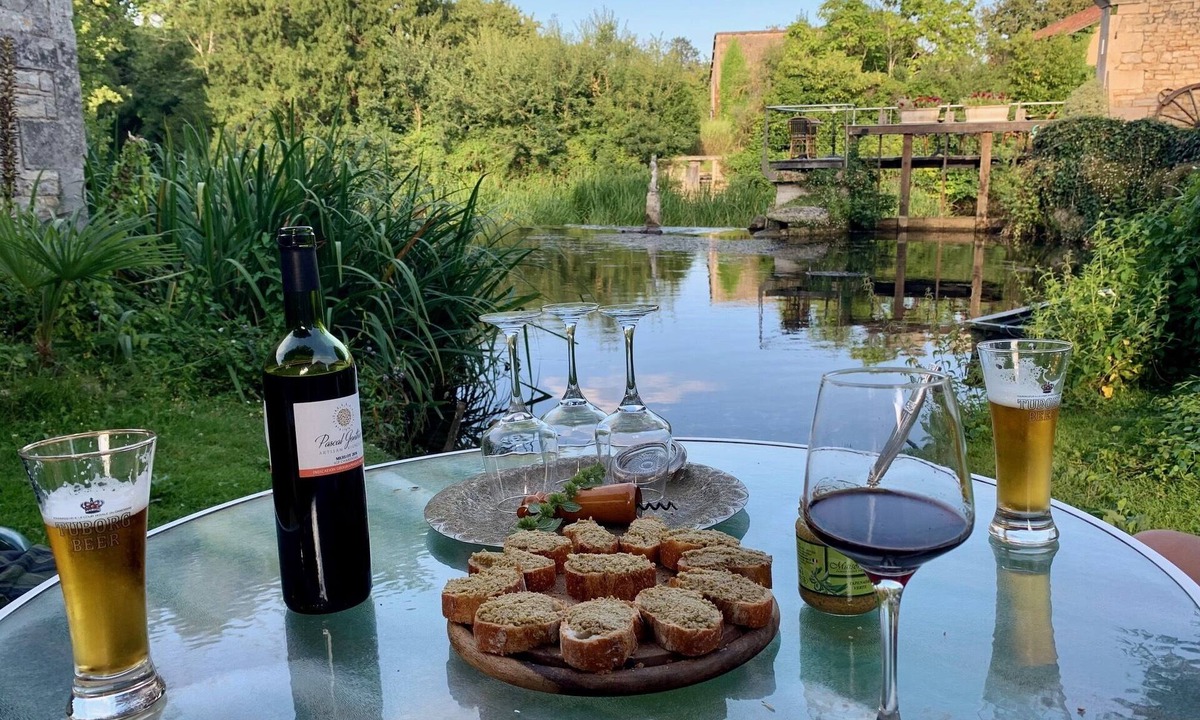 Verteuil-sur-Charente House | Step back in time,beautiful restored village property in the centre of Verteuil.