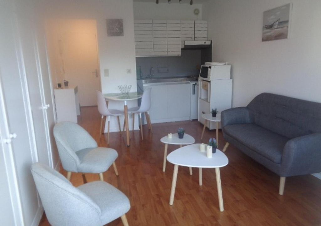 Arcachon Apartment | Studio 24m² au Centre d'Arcachon, proche Gare et Plage, Balcon Sud - FR-1-374-104