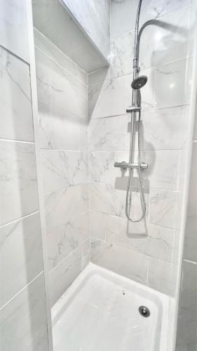 Ruelle-sur-Touvre Hotel | Studio avec Terasse/Wifi/Parking