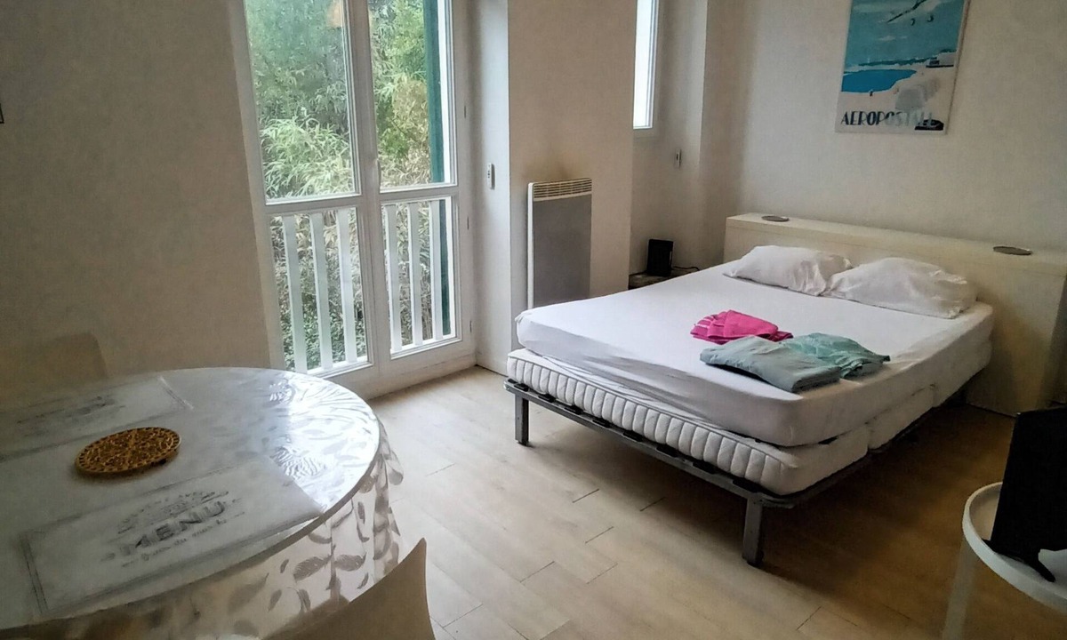 Biarritz Apartment | Studio Biarritz Grande Plage 800m away with garden view and Wi-Fi