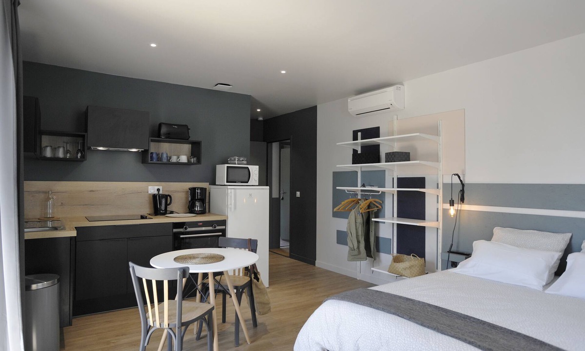 Jonzac Apartment | Studio comfort in the heart of Jonzac