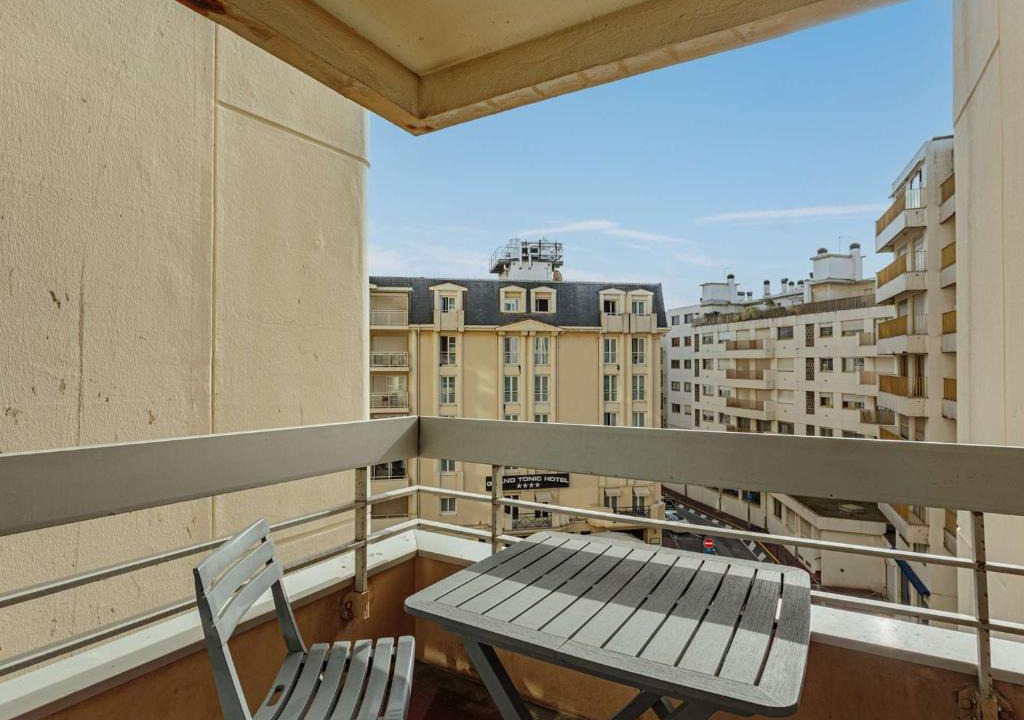 Biarritz Apartment | Studio Front de Mer avec Piscine et Balcon à Biarritz - FR-1-3-412