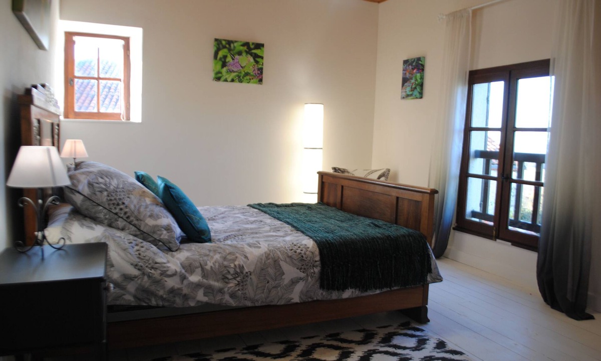 Dolmayrac House | stylish gite in ancient barn.
