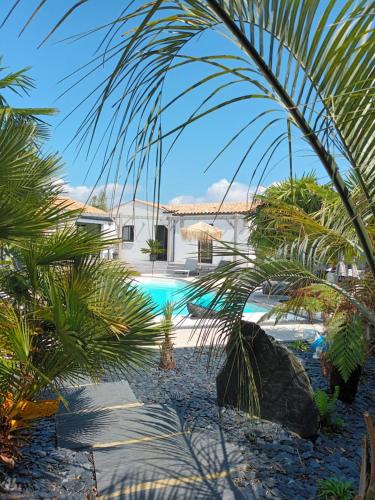Saint Laurent de la Pree Bed & Breakfast | Suites by Aix Keys avec jacuzzi privatif 5 min des plages Fouras