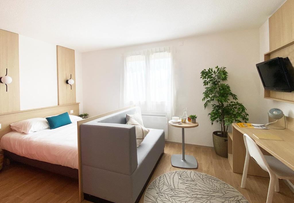 Merignac Apartment | Sweetly Isatis Mérignac