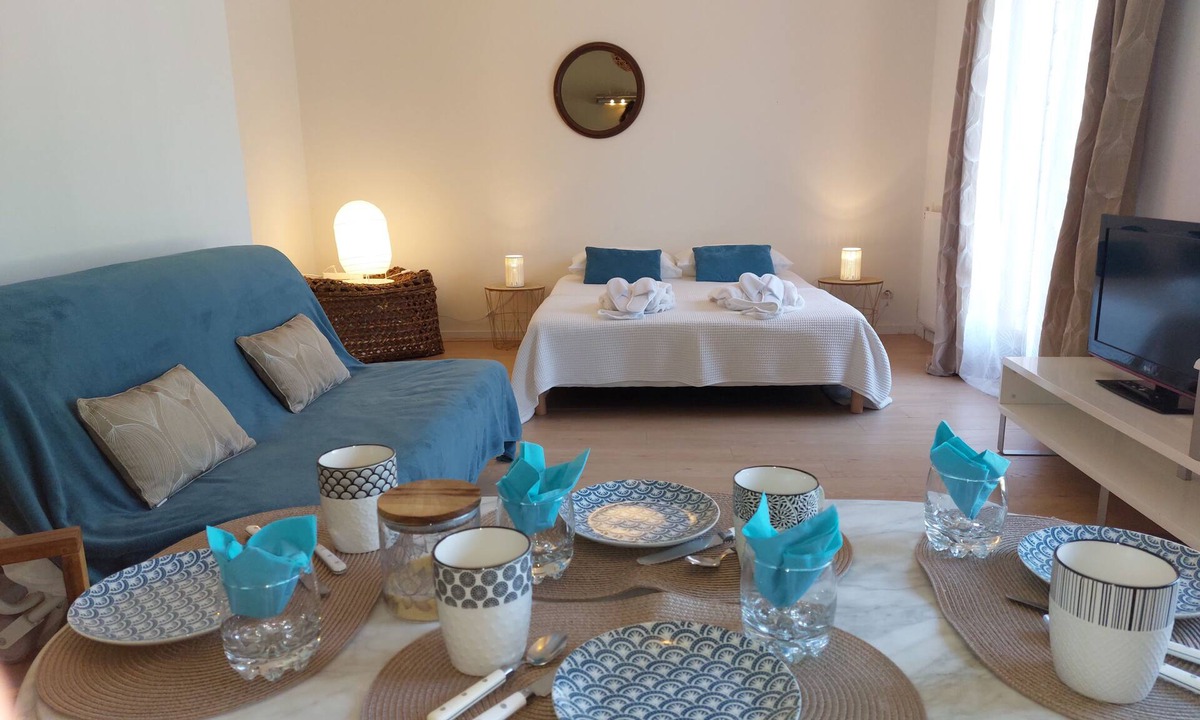 Noaillan Apartment | The Guest House BY LAVILLA25