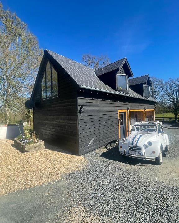 Saint-Dizier-les-Domaines House | The Sans Souci Estate - The Chalet Studio Apartment, Adults Only