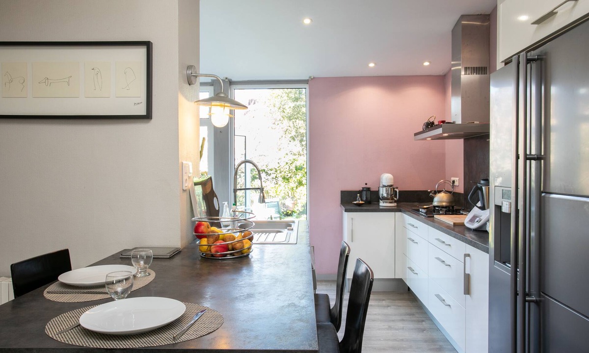 Perigueux House | Townhouse with garden