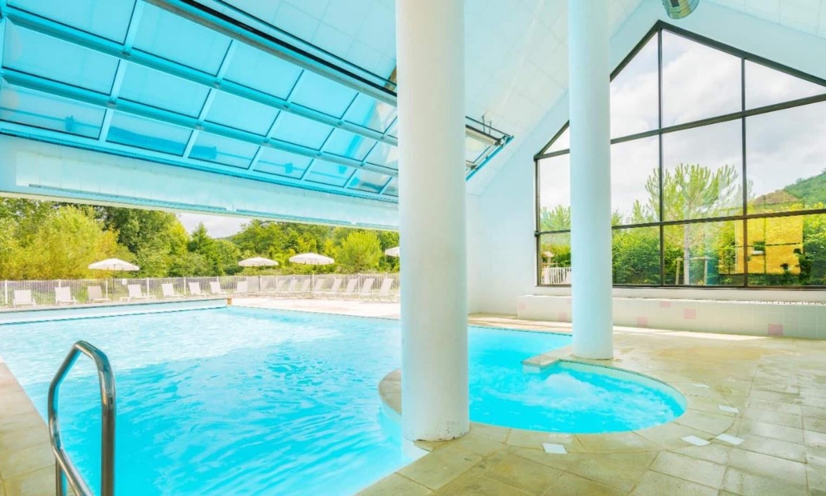 Montignac Apartment | Tranquil 3BR Riverside Retreat w/ Heated Pool, Sauna- Proximity to Lascaux Caves