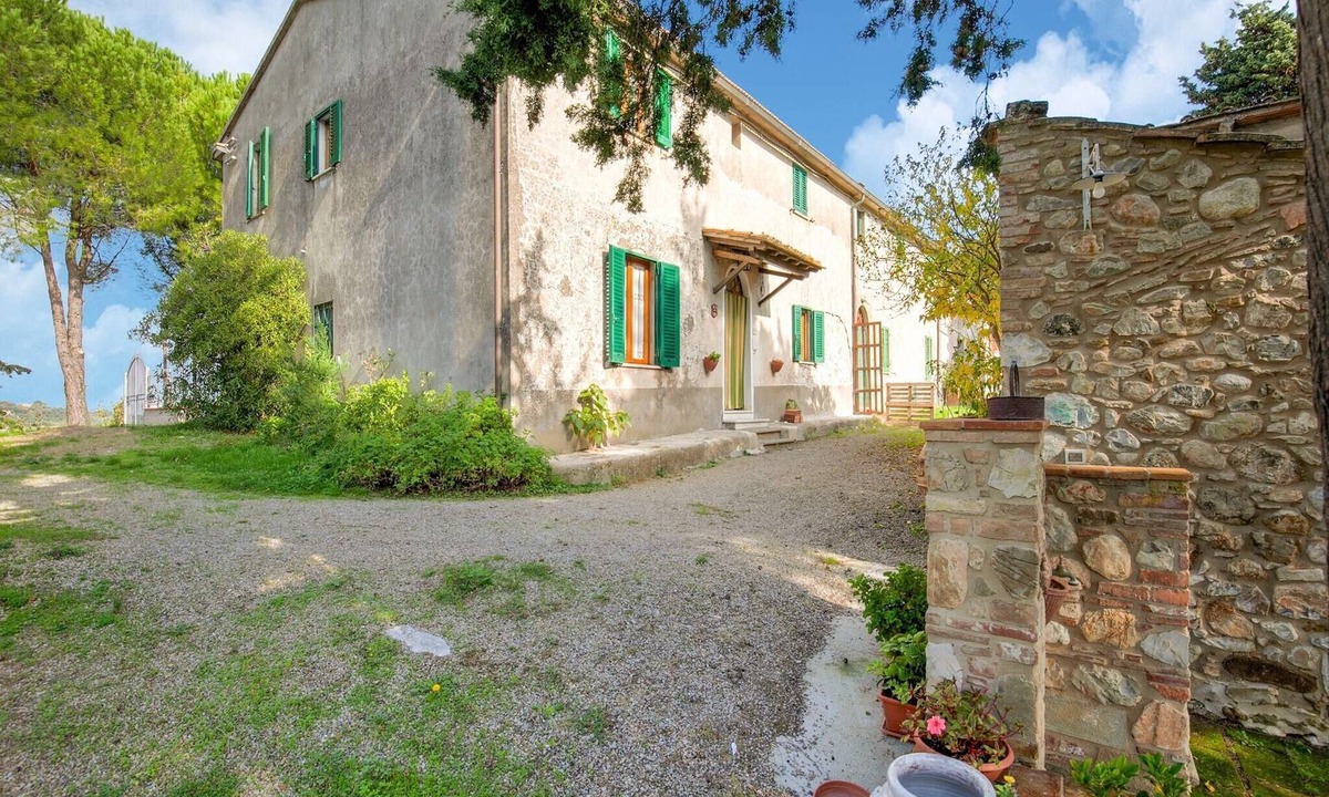 Chianni House | Tuscany Family Country Home
