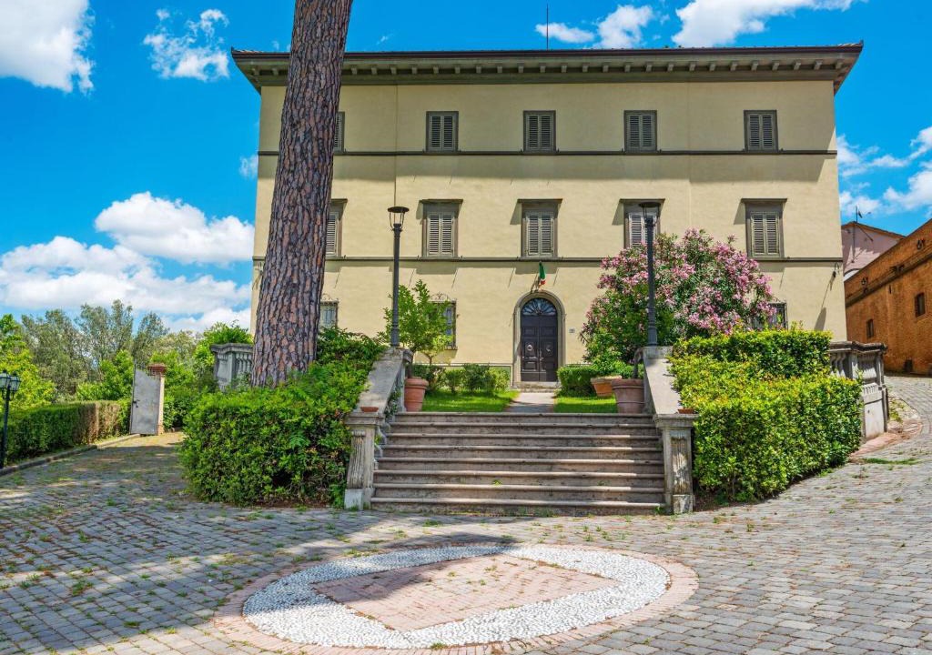 Bucciano Apartment | Typical Tuscan flat with swimming pool and air conditioning