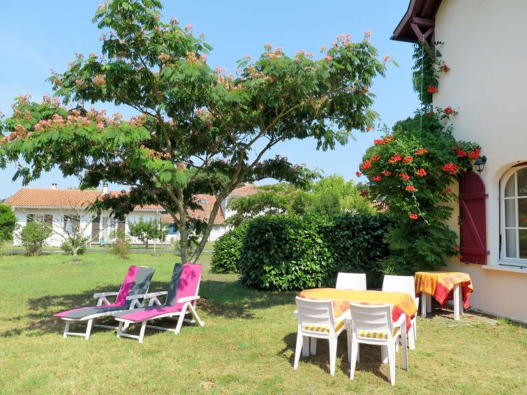 Lit-et-Mixe House | Vacation home Barbara (LIT100) in Lit-et-Mixe - 6 persons, 4 bedrooms