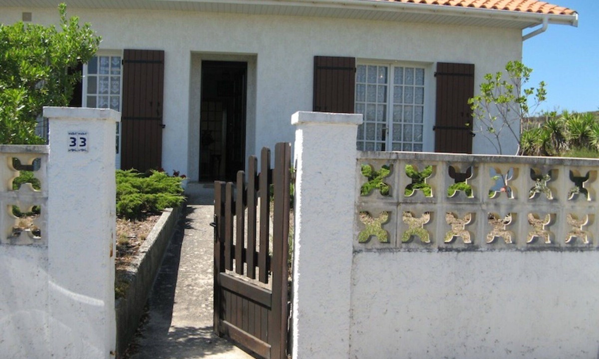 Hourtin-Plage House | Vacation home on the dune, directly on the beach, simple but ideal for the vacations