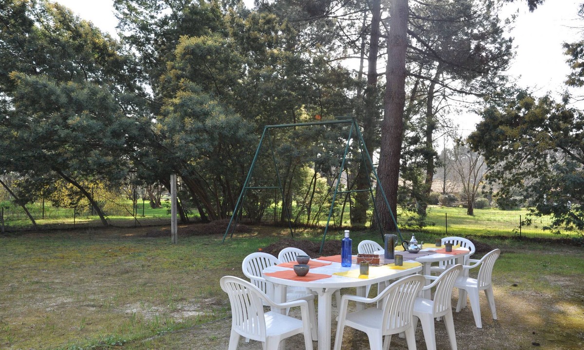Maubuisson Villa | Villa 8 personnes proche du lac avec très grand jardin - 361681