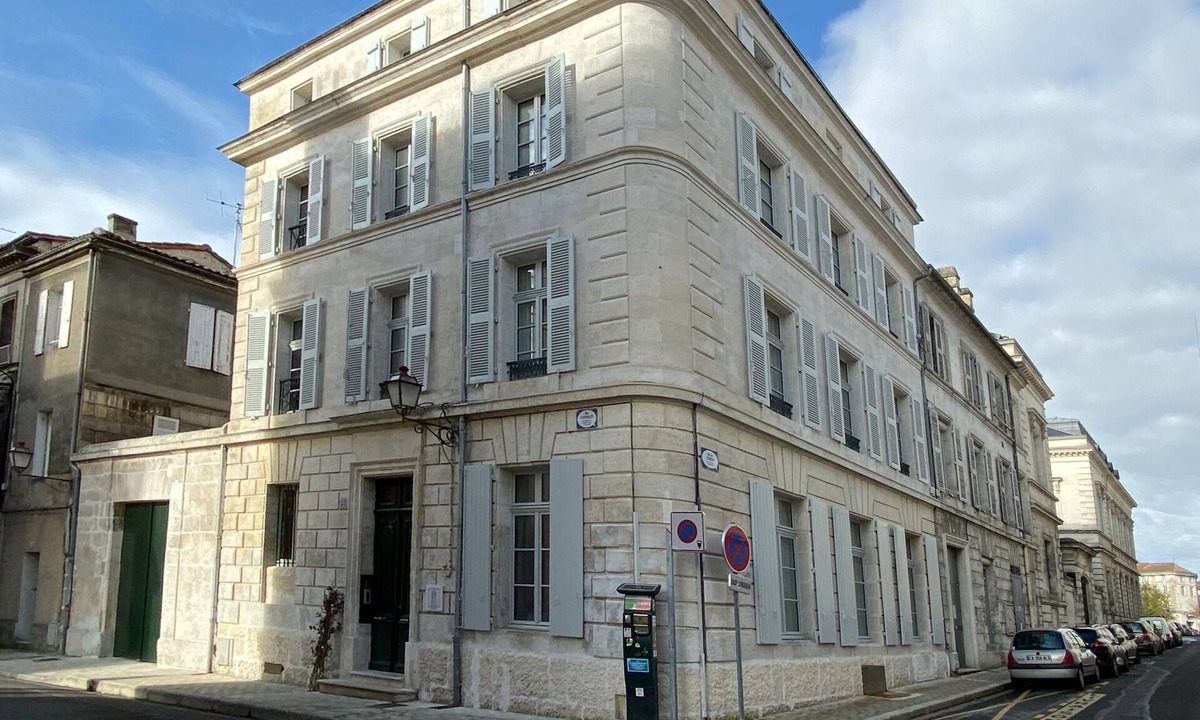 Angouleme Apartment | Villa Cote Plateau