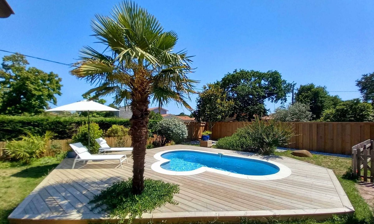 Vieux-Boucau-les-Bains House | VILLA FLEUR Quiet house with swimming pool and wooded garden 900m from the beach