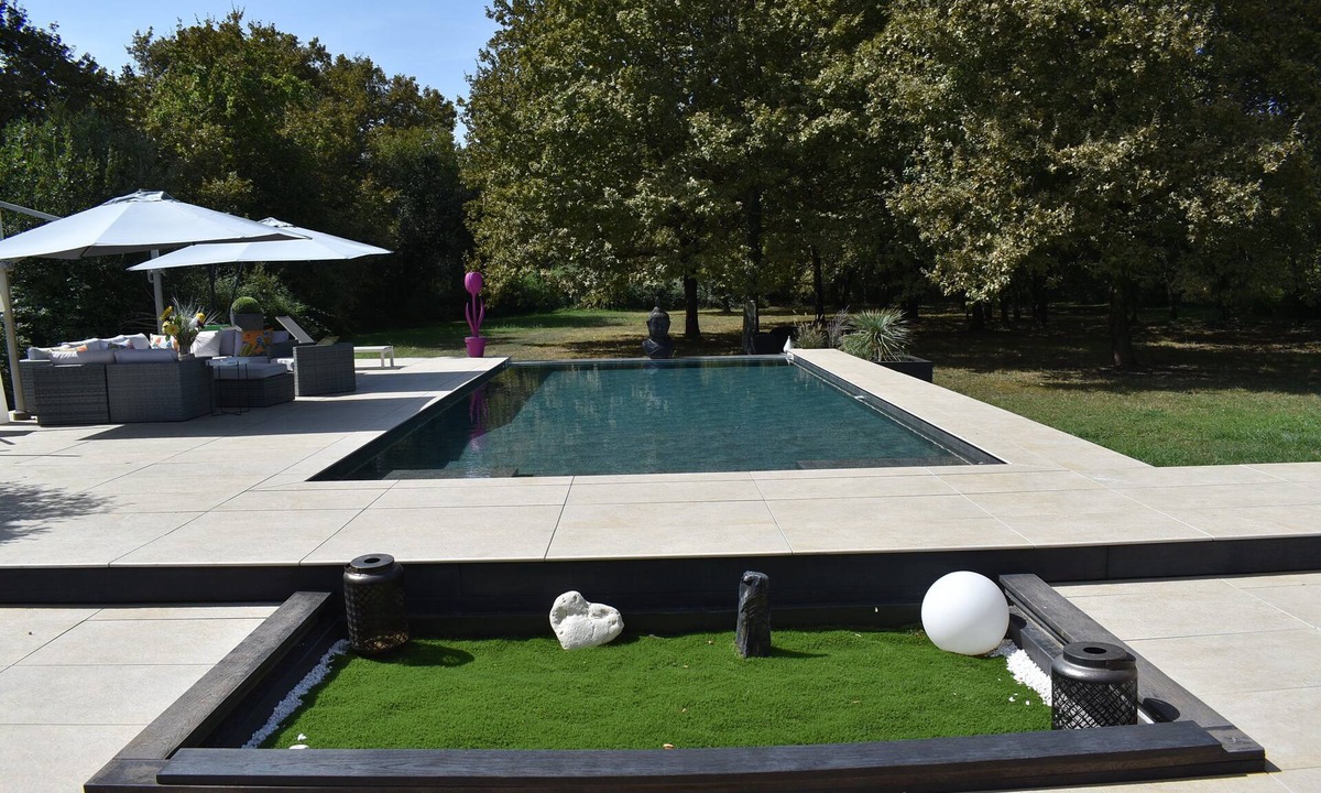 Saint-Vincent-de-Paul Villa | Villa for 10 Guests with Pool, Surrounded by Trees, Just 15 Min from Bordeaux
