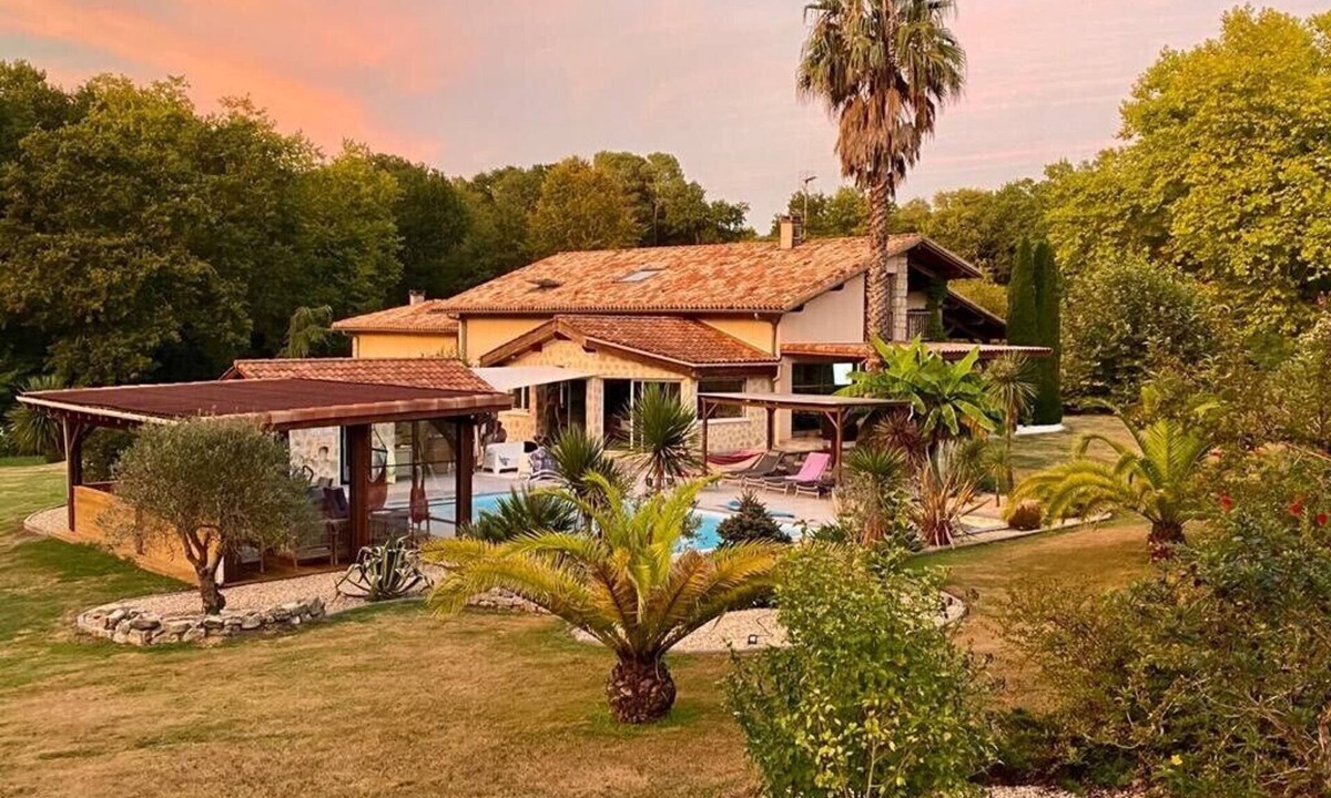 Saint-Martin-de-Seignanx Villa | Villa Larroque at the gates of Bayonne, Biarritz, Hossegor and Capbreton