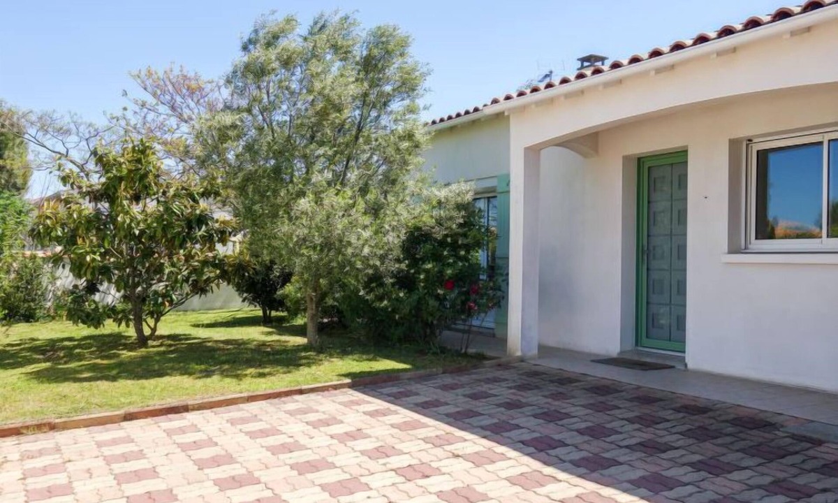 Vaux-sur-Mer House | Villa Languedoc by Interhome