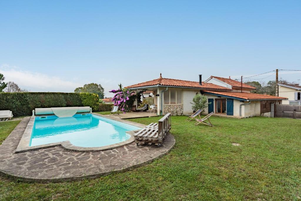Sames House | Villa Les Lys - Avec piscine et grand jardin