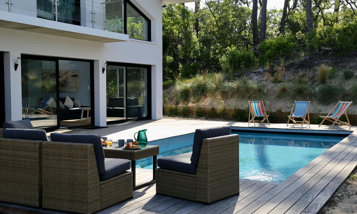 Labenne-Ocean Villa | Villa Océandes: feet in the sand, 300 m from the ocean, 12 people, swimming pool