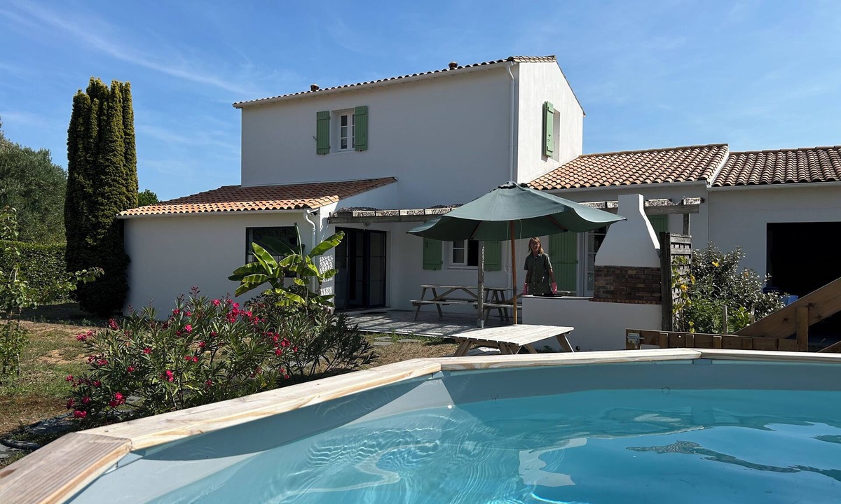 Sainte-Marie-de-Re Villa | Villa+piscine privée 4 étoiles à l'ILE DE RE, village La Noue, sleeps 10 wifi