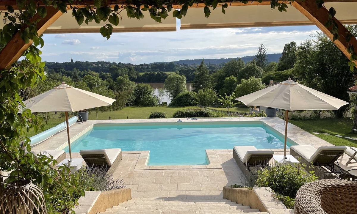 Tremolat House | Villa with stunning views of River Dordogne