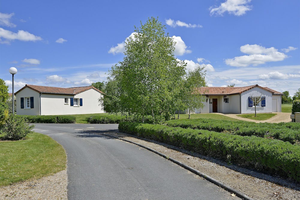Vasles Villa | Villa with Wi-Fi, in natural surroundings