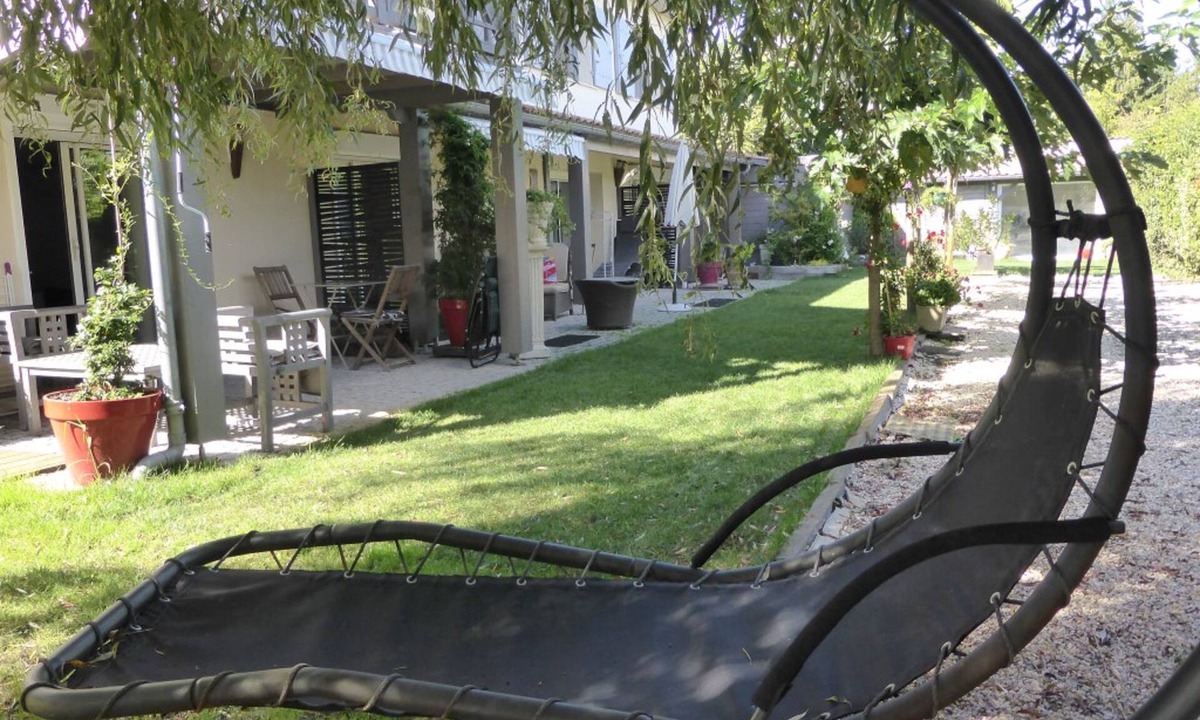 Latresne Apartment | Visit Bordeaux and the surrounding region in a bucolic setting