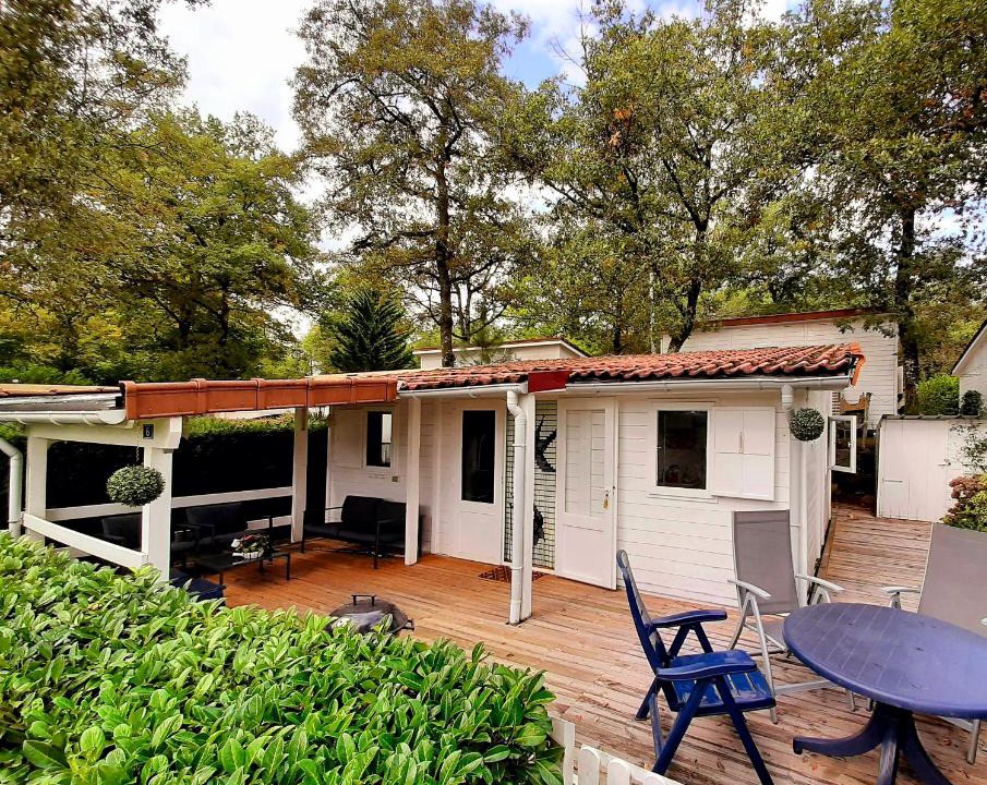 Champs-Romain House | Vue du Lac - Vakantiehuis op een kasteelcamping met zwembad